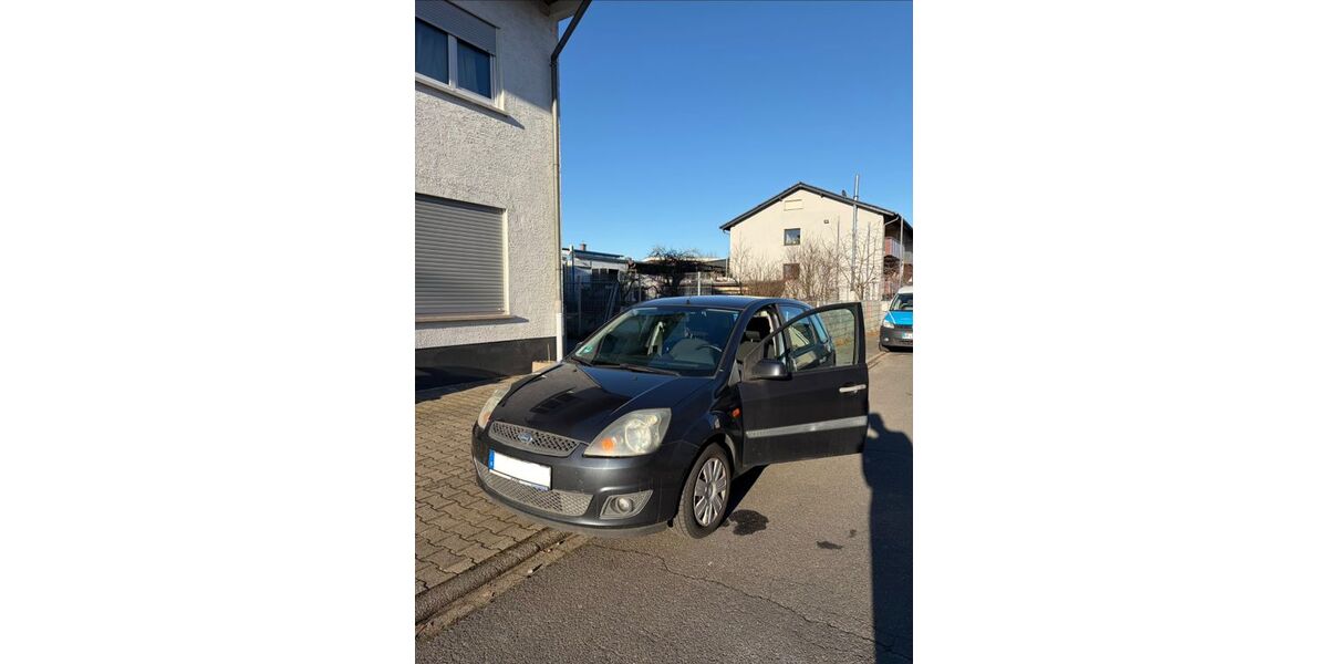 Ford Fiesta 150.425 km 2.000 &euro; Münster 64839