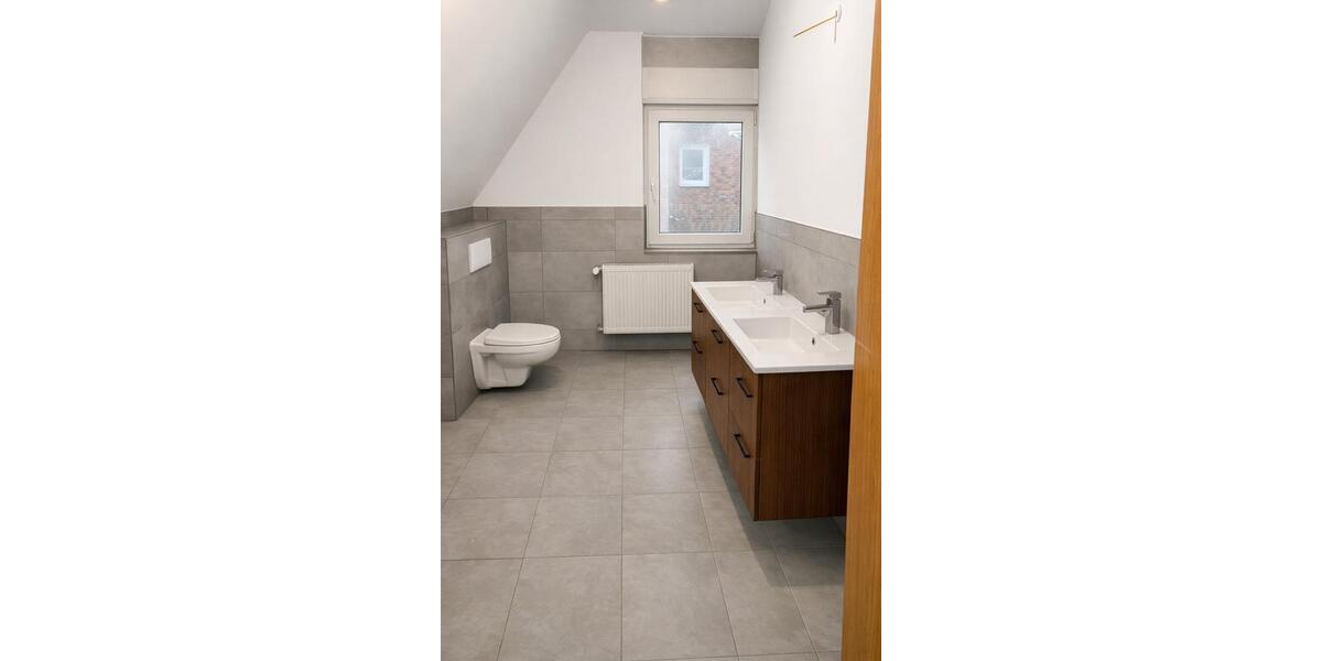 Etagenwohnung Bad Bentheim - 6 Zimmer, 140 m&sup2;, 1.400&euro; | Angebot:25489019