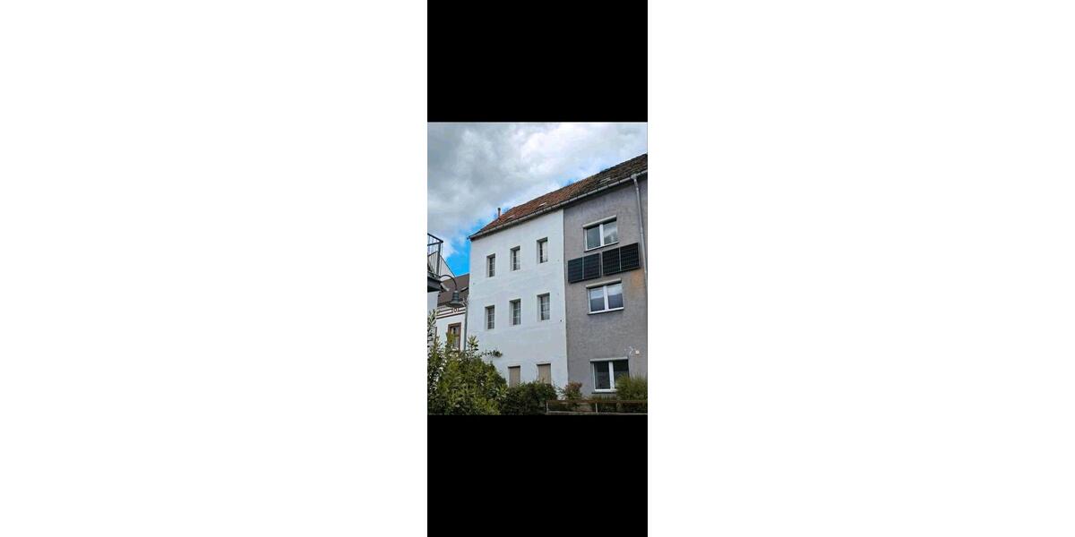 Mehrfamilienhaus, Wohnhaus Roßwein - 8 Zimmer, 140 m&sup2;, 99.999&euro; | Angebot:26122696