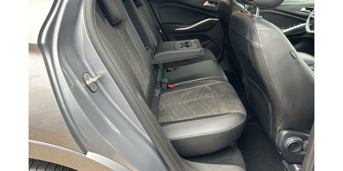 Opel Grandland Ultimate *ACC/Navi/19Zoll Alu/LED/el.Hec 35.065 km 24.790 &euro; Bamberg 96052