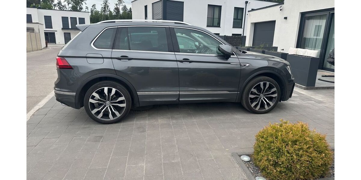 VW Tiguan 90.000 km 25.900 &euro; Mainburg 84048