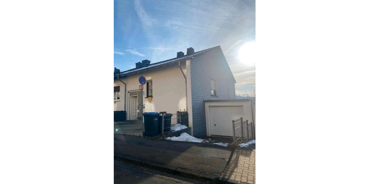 Reihenhaus Siegen - 4 Zimmer, 120 m&sup2;, 230.000&euro; | Angebot:26603982
