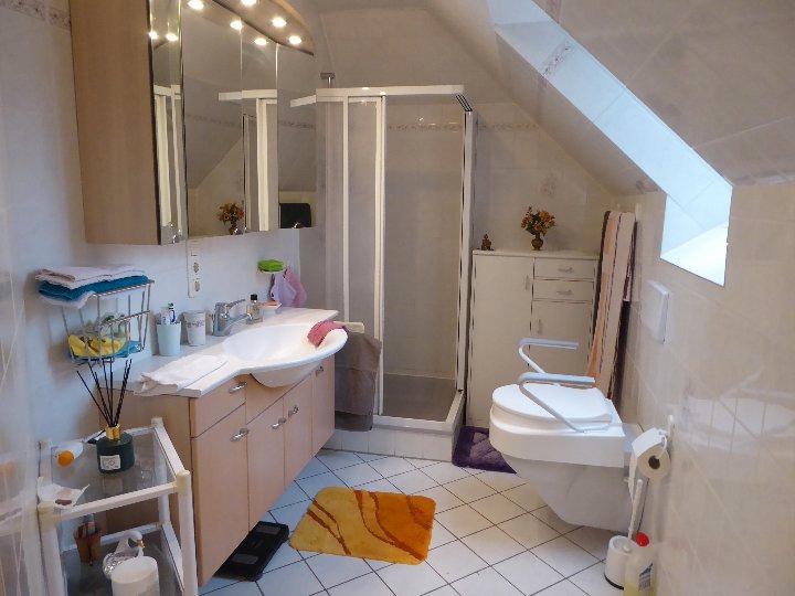 Einfamilienhaus Bad Pyrmont - 3 Zimmer, 119 m&sup2;, 233.000&euro; | Angebot:26350870