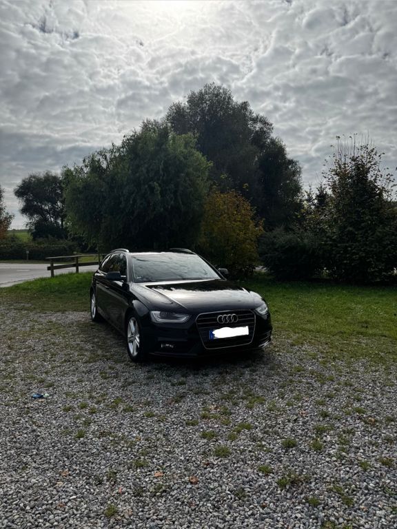 Audi A4 152.194 km 12.500 € Mainburg 84048