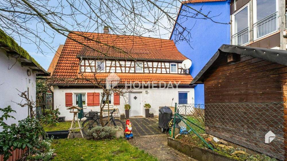 Schönes Bauernhaus mit 6 Zimmern und Garage in sehr guter Lage 6 zimmer