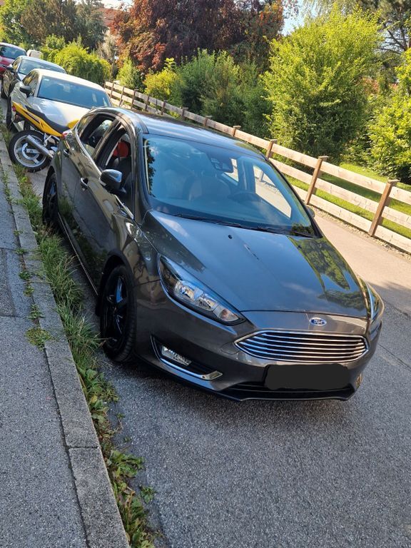 Ford Focus 146.000 km 11.999 € Bad feilnbach 83075