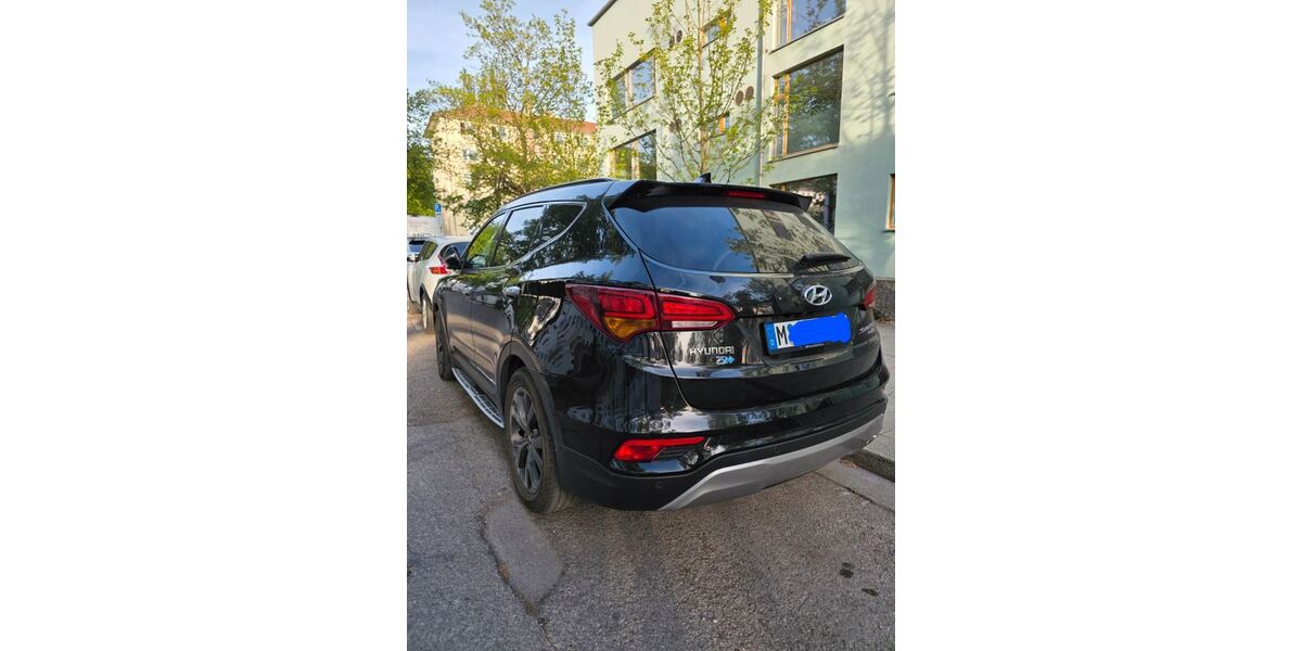 Hyundai SANTA FE 161.200 km 16.800 &euro; München 81539