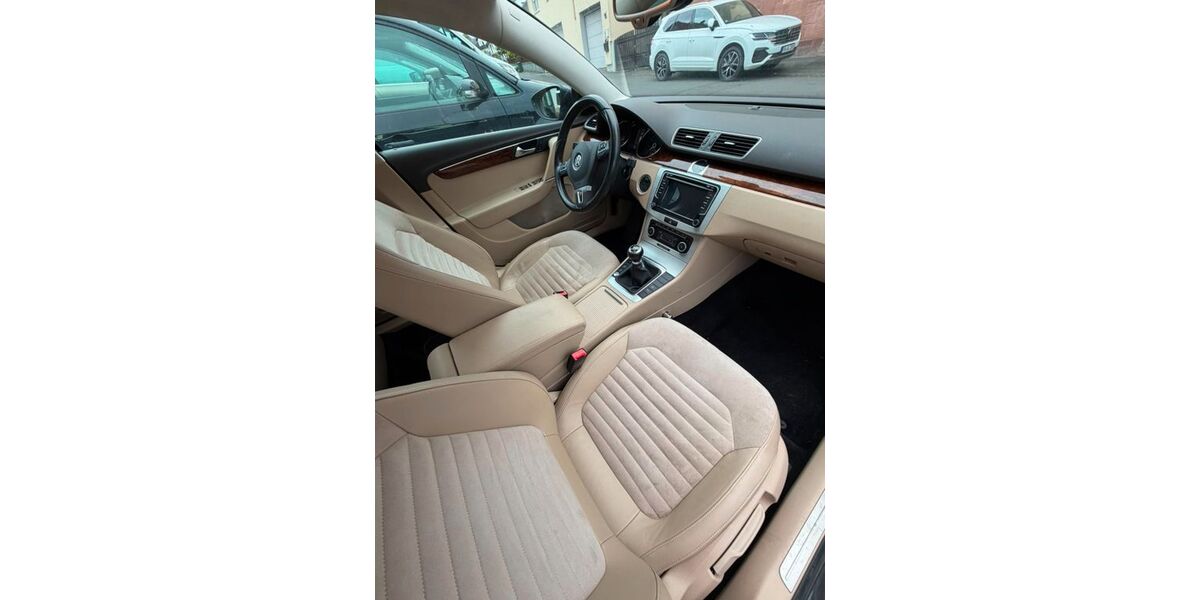 VW Passat 13.000 km 6.000 &euro; Büdingen Vonhausen 63654