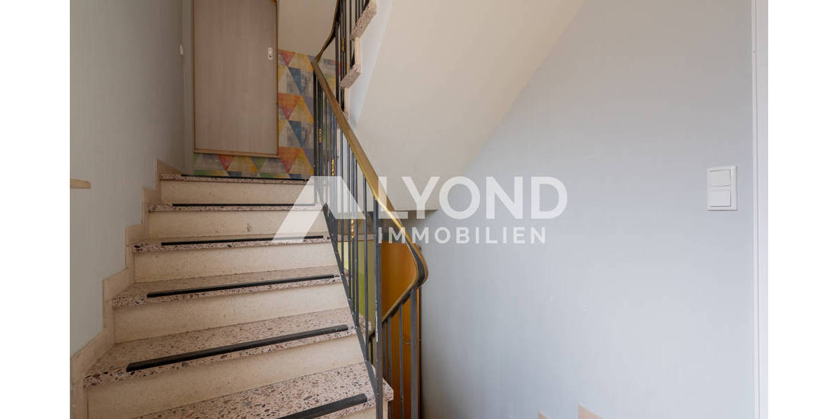 Einfamilienhaus Diemelstadt / Helmighausen Helmighausen - 1 Zimmer, 239 m&sup2;, 299.999&euro; | Angebot:25676625