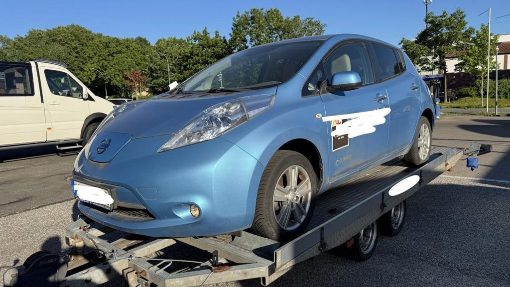 Nissan Leaf 62.500 km 3.500 &euro; Quickborn 25451