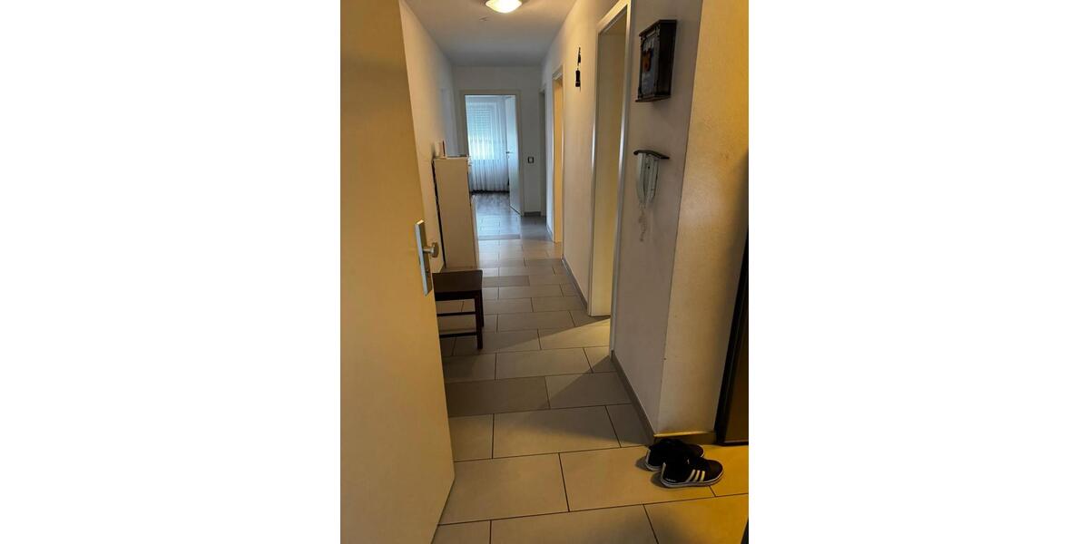 Hochparterre Filderstadt - 3 Zimmer, 76 m&sup2;, 300.000&euro; | Angebot:26852715