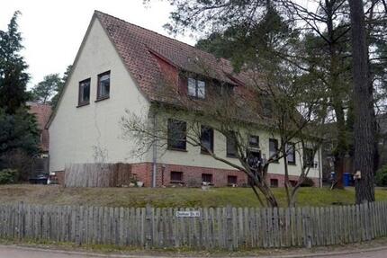 Singles aufgepasst: Umgeben von Grünflächen wartet diese gemütliche 2-Zimmer-Wohnung auf Sie zimmer