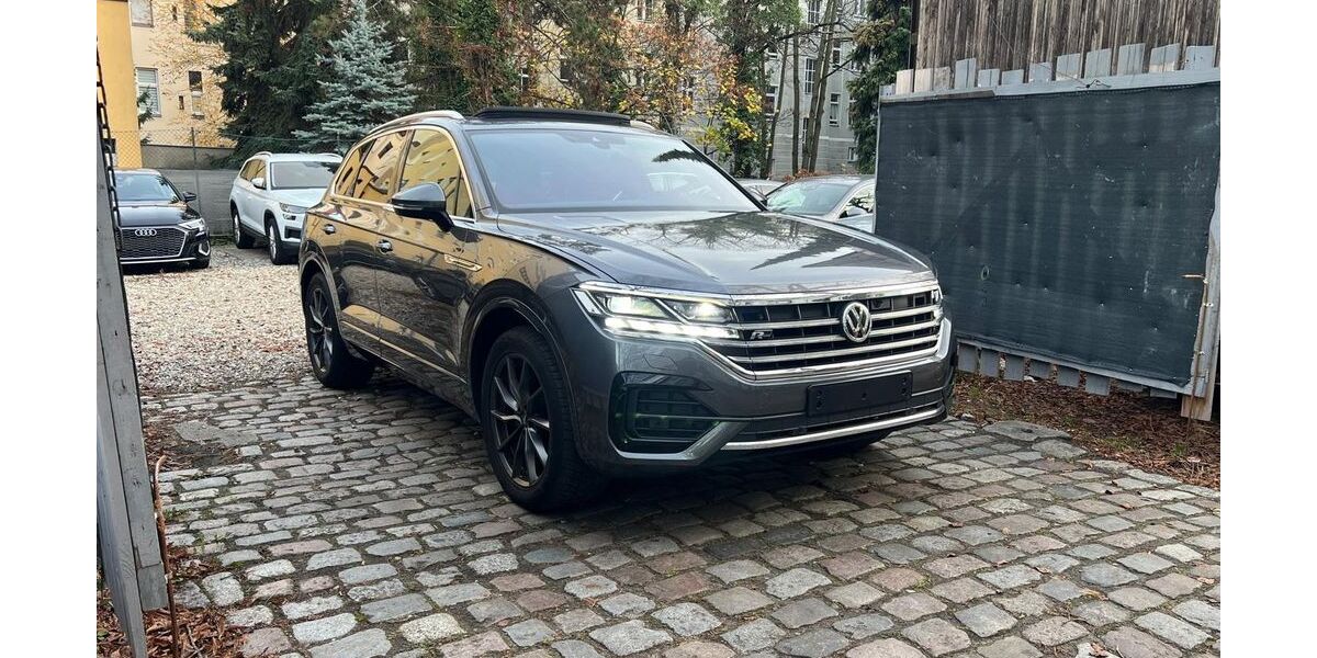 VW Touareg 177.800 km 34.700 € Berlin 12103