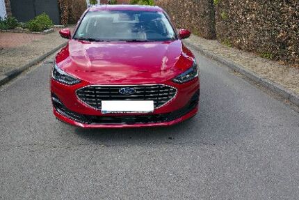 Ford Focus 10.500 km 22.900 &euro; Metelen 48629