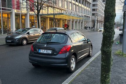Peugeot 207 113.948 km 2.500 € Berlin 10781