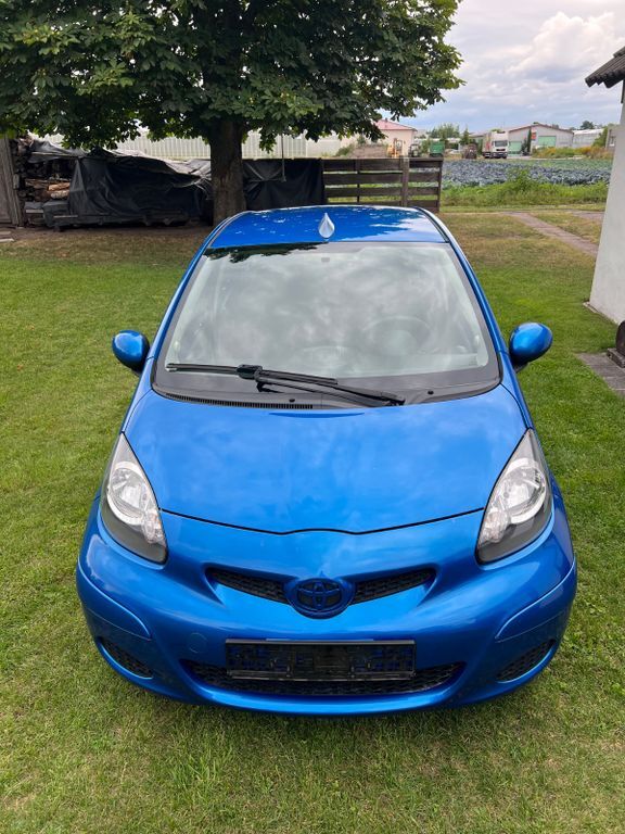Aygo (X)