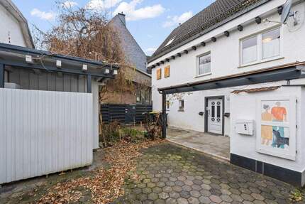 Haus Attendorn - 3 Zimmer, 100 m&sup2;, 950&euro; | Angebot:24566456