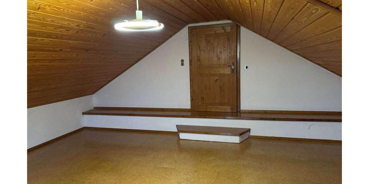 Einfamilienhaus Geiselhöring - 6 Zimmer, 237 m&sup2;, 1.300&euro; | Angebot:25562903