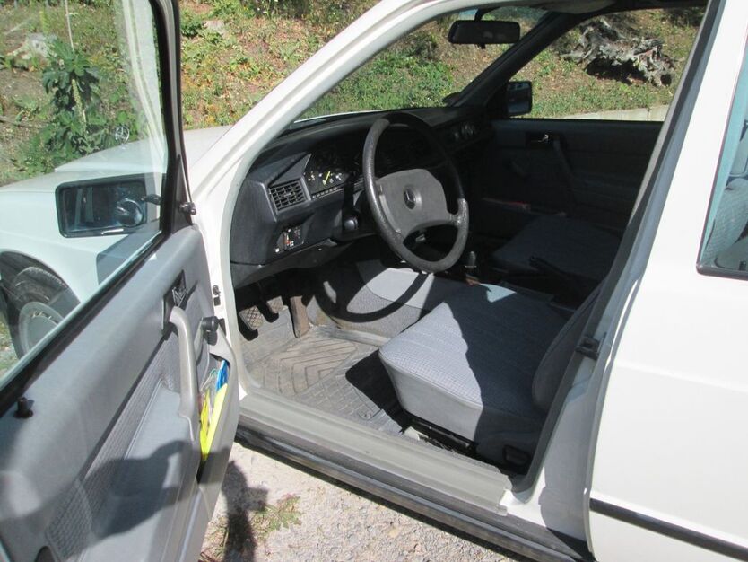 Mercedes-Benz 190 264.300 km 7.900 € Miltenberg 63897