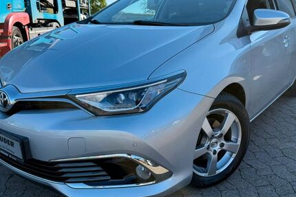 Toyota Auris 81.820 km 13.990 &euro; Hildesheim 31137