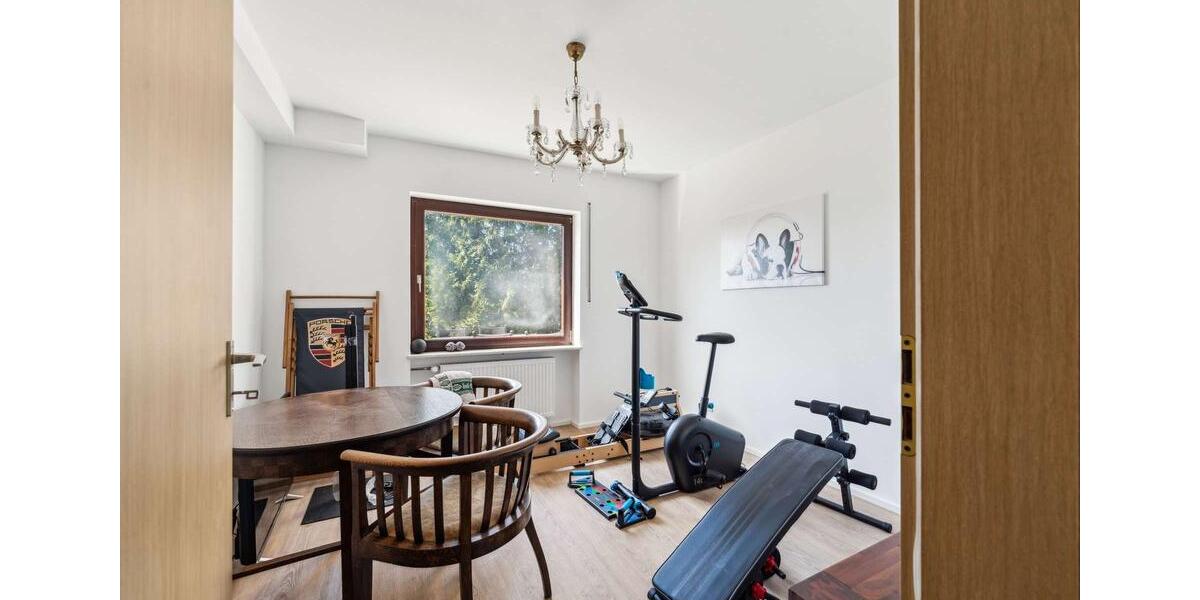 Einfamilienhaus Würzburg Dürrbachau - 8 Zimmer, 208 m&sup2;, 2.700&euro; | Angebot:26185050