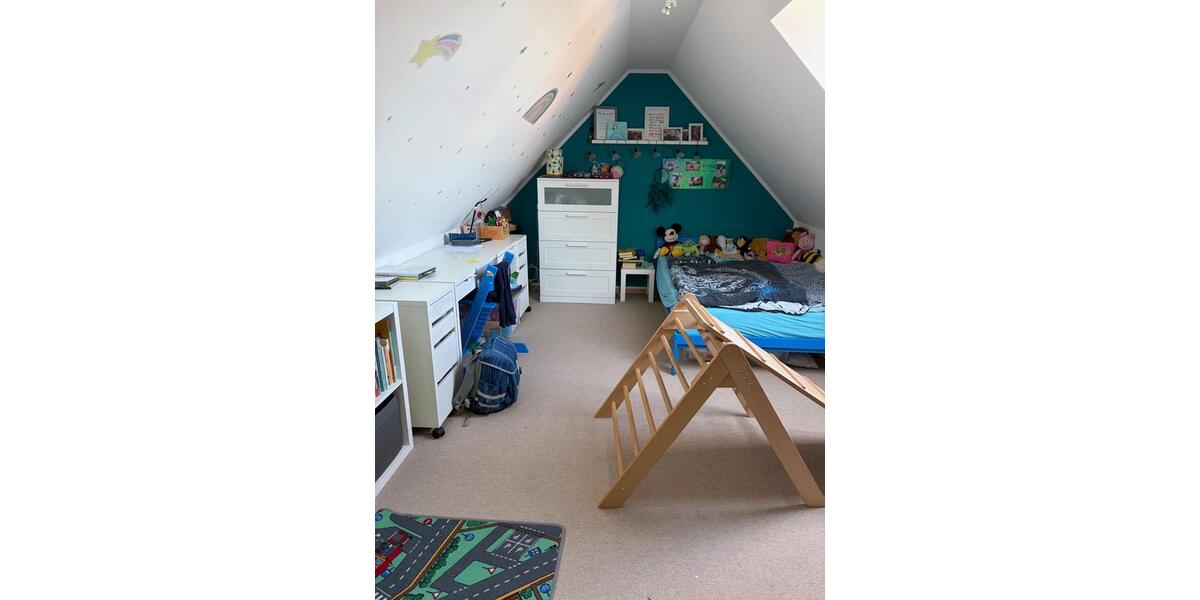 Dachgeschoßwohnung Burglengenfeld - 4 Zimmer, 94 m&sup2;, 945&euro; | Angebot:25402264