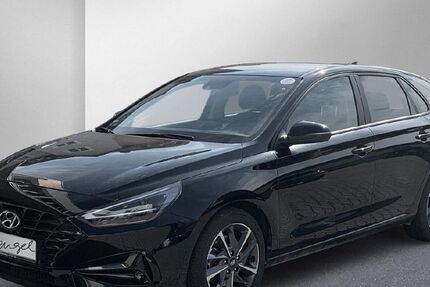 Hyundai i30 27.350 km 15.989 &euro; Wunsiedel 95632