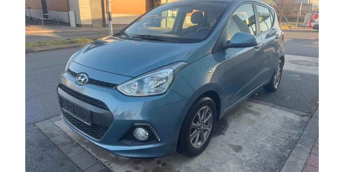 Hyundai i10 64.000 km 6.450 &euro; recklinghausen 45657