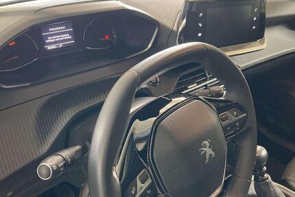 Peugeot 208 40.000 km 13.990 &euro; Lemgo 32657