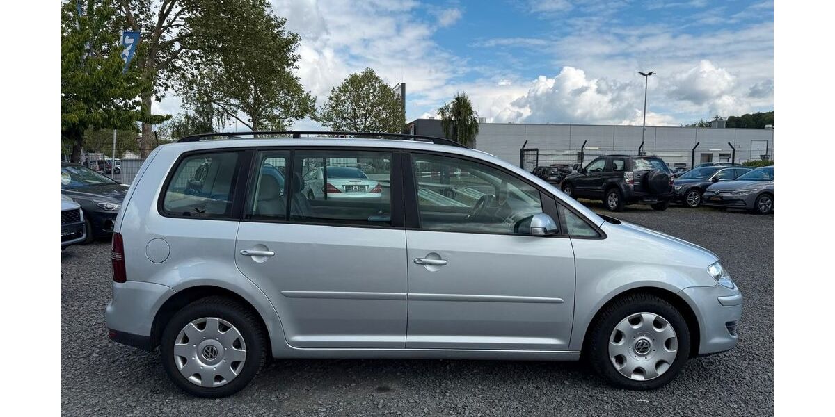 VW Touran 141.360 km 7.900 &euro; Lollar 35457