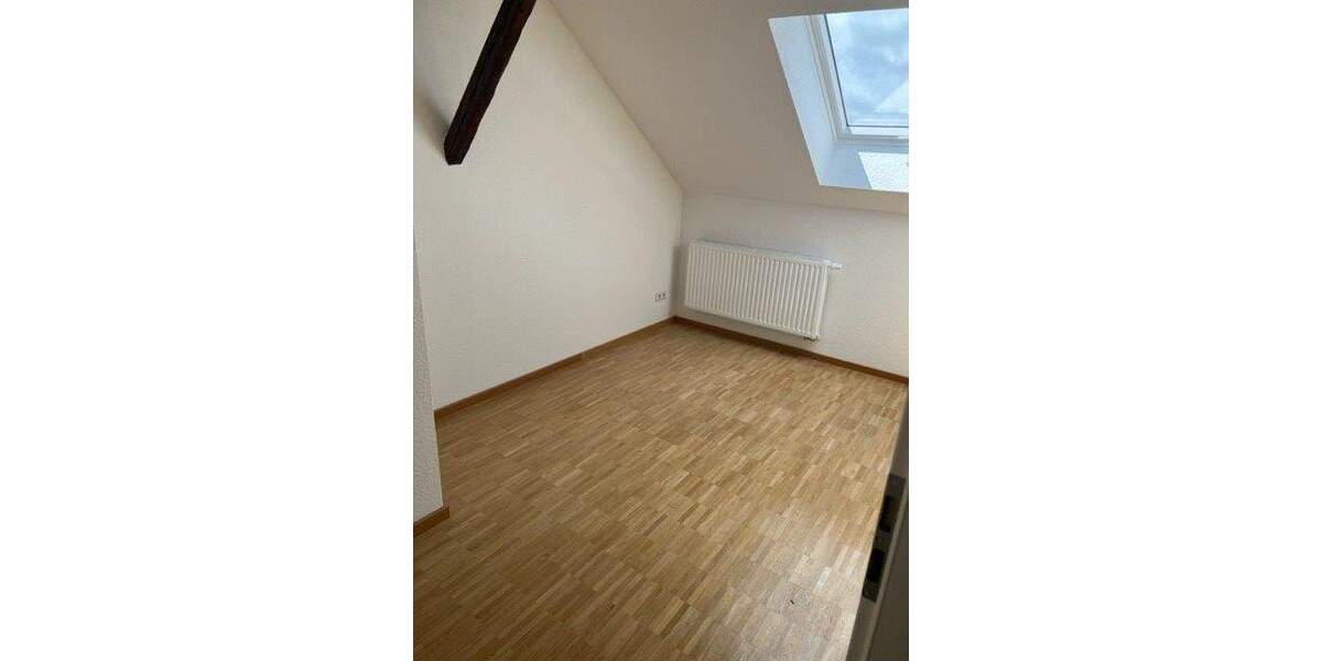 Etagenwohnung Halle (Saale) Innenstadt - 3 Zimmer, 86 m&sup2;, 520&euro; | Angebot:26439462