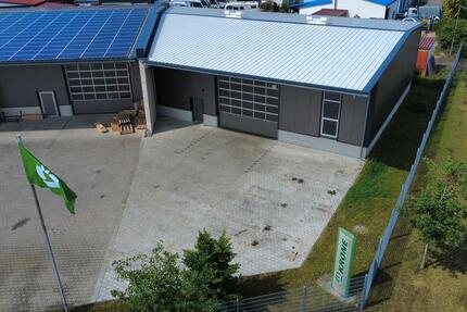 Halle zu vermieten zimmer