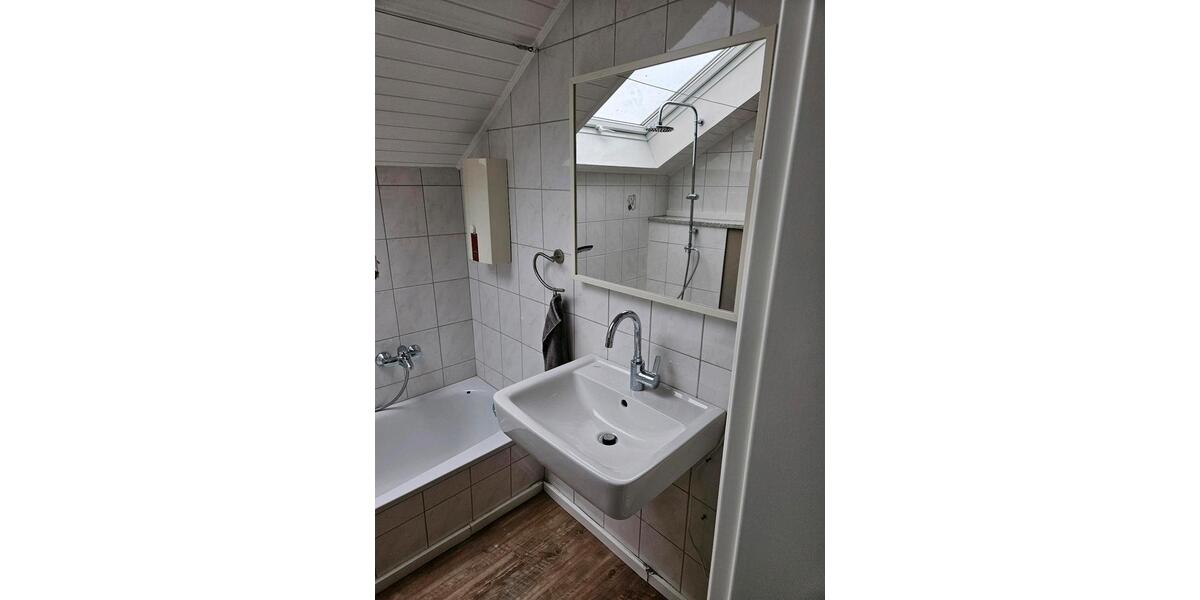 Dachgeschoßwohnung Lippstadt Overhagen - 2 Zimmer, 58 m&sup2;, 139.000&euro; | Angebot:26920836