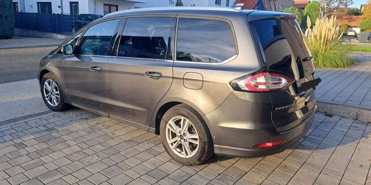 Ford Galaxy 56.000 km 27.950 € Paderborn 33102