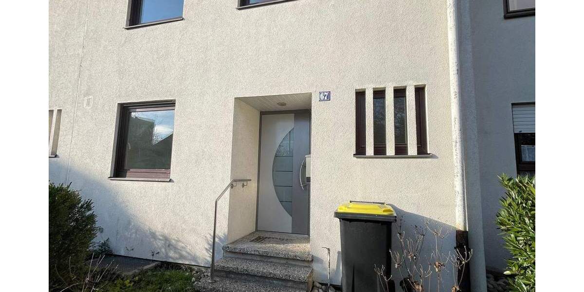 FAMILIEN AUFGEPASST: großzügiges Reihenhaus in Laufamholz 5 zimmer