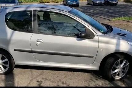 Peugeot 206 113.475 km 2.222 € Düsseldorf 40417
