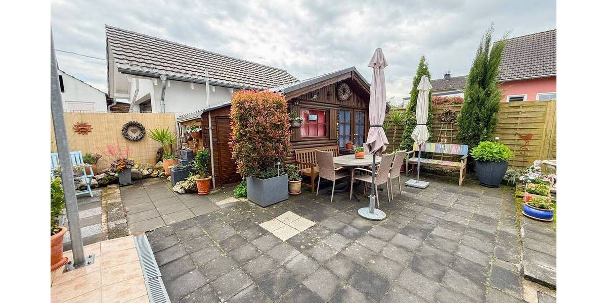Mehrfamilienhaus, Wohnhaus Hennef (Sieg) Hennef - 6 Zimmer, 170 m&sup2;, 375.000&euro; | Angebot:26657322