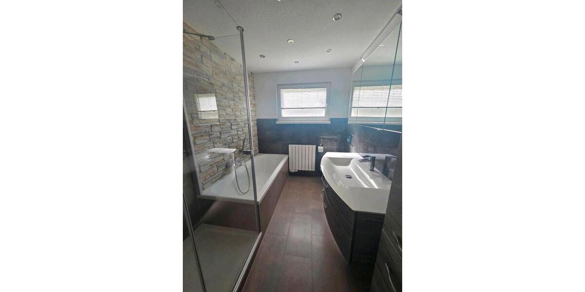 Einfamilienhaus Albstadt Gemarkung Burgfelden - 7 Zimmer, 179 m&sup2;, 419.000&euro; | Angebot:26699351