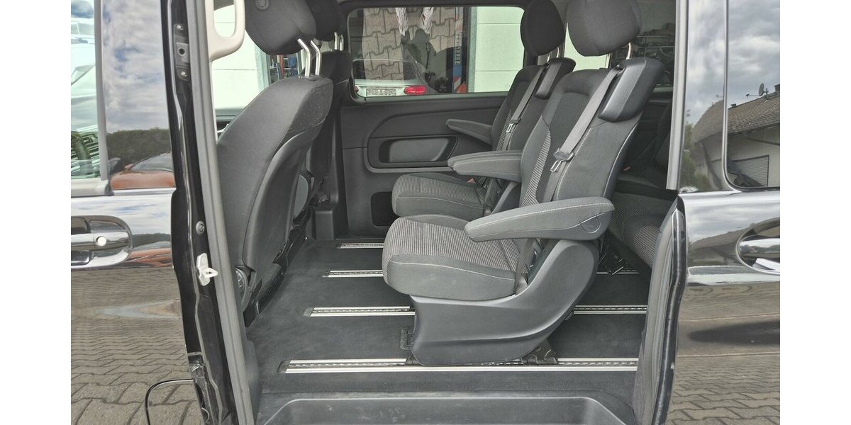 Mercedes-Benz V 220 d RWD lang, Standheizung, Distronic, AHK 36.888 km 49.990 &euro; Rodgau 63110