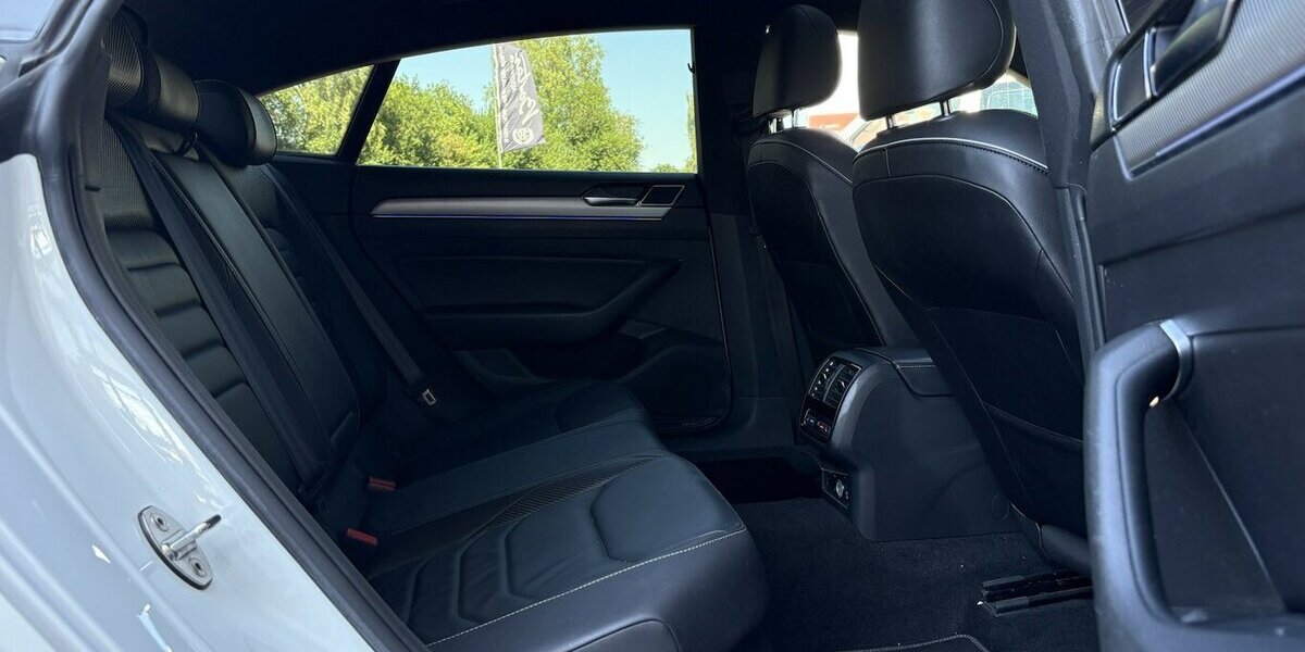 VW Arteon 2.0 TSI R-Line 4Motion 360°/PANO/1.HAND 73.500 km 29.900 &euro; Villingen-Schwenningen 78054