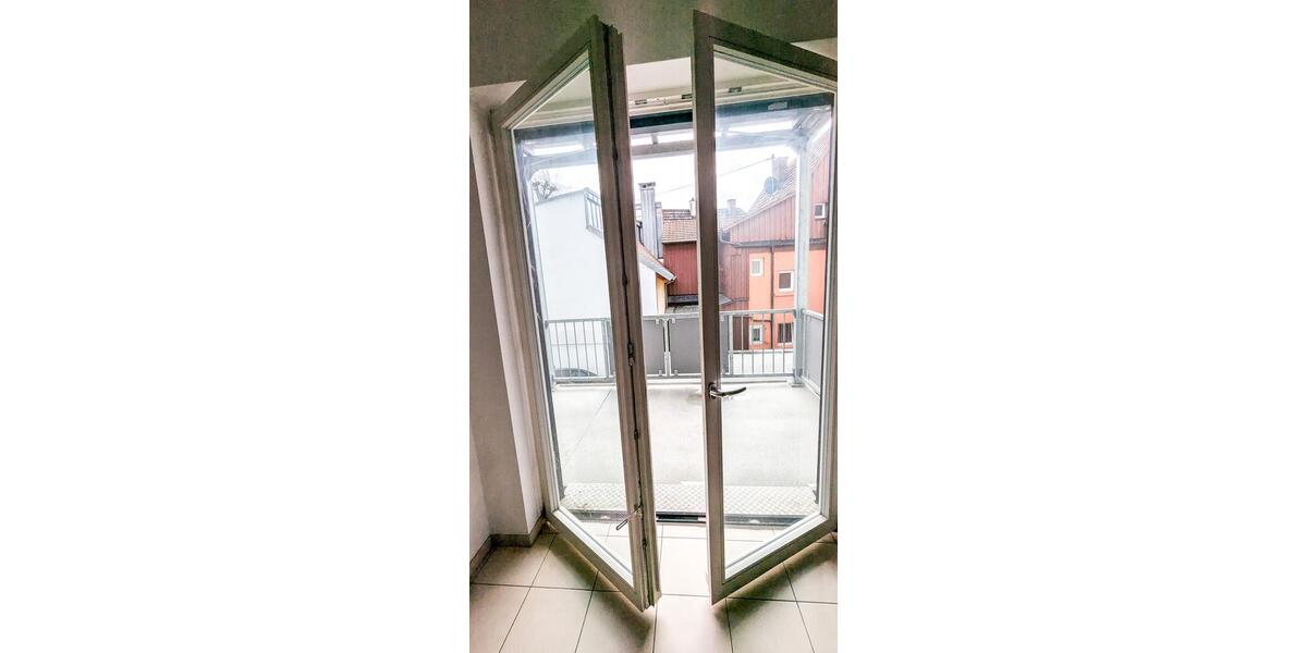 Erdgeschoßwohnung Bretten - 2 Zimmer, 76 m&sup2;, 900&euro; | Angebot:26013872