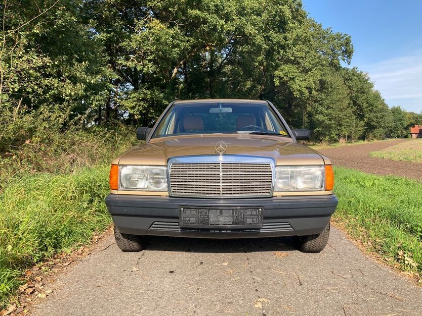 Mercedes-Benz 190 280.000 km 7.900 € Glandorf 49219