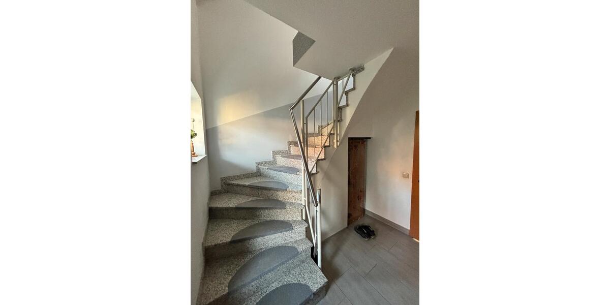 Einfamilienhaus Mönchsroth - 8 Zimmer, 216 m&sup2;, 535.000&euro; | Angebot:26990356