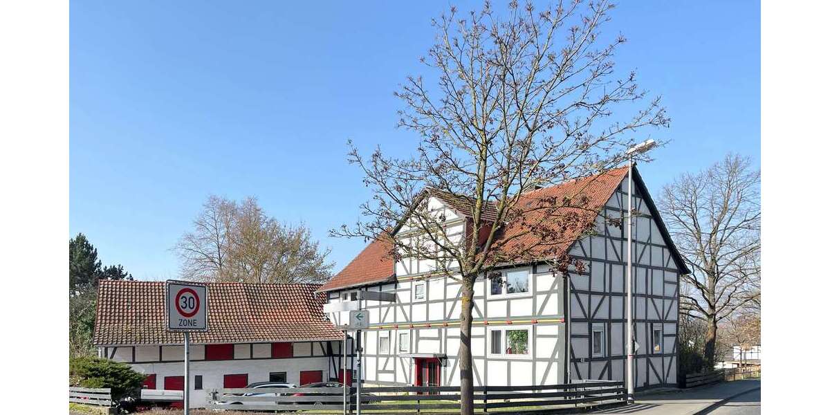 Einfamilienhaus Lohfelden - 9 Zimmer, 183 m&sup2;, 265.000&euro; | Angebot:26307662