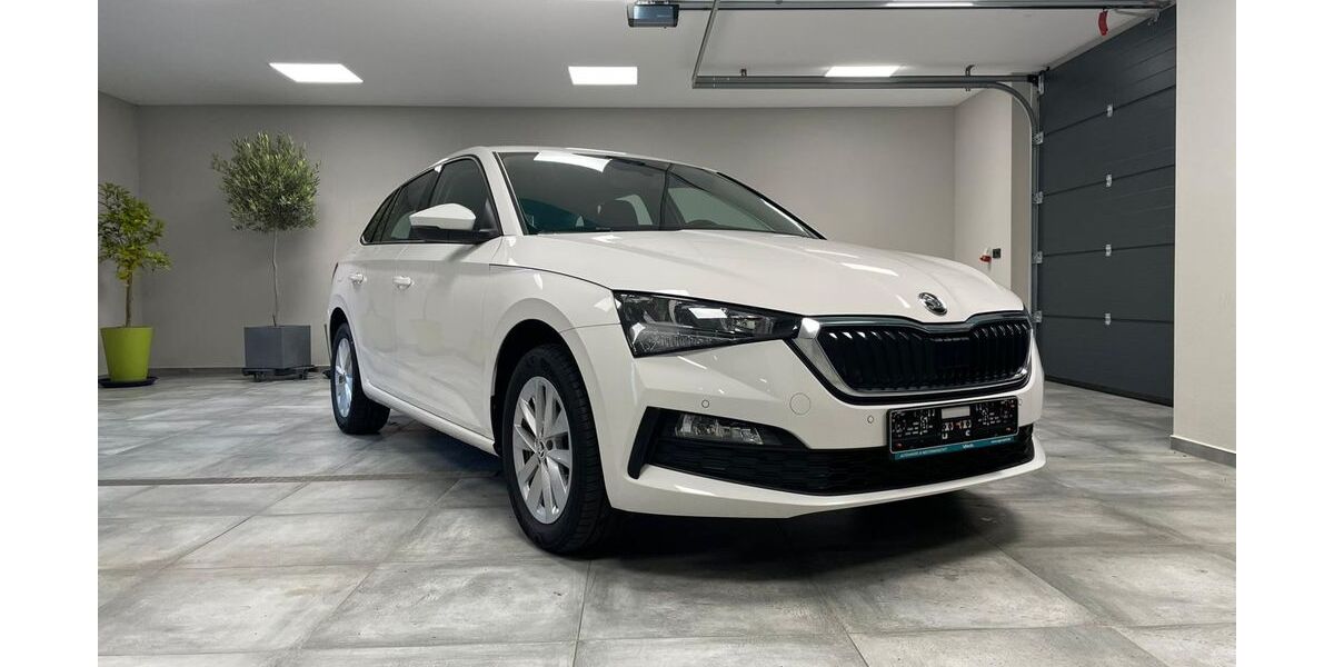 Skoda Scala 35.000 km 16.999 &euro; Gersdorf 09355