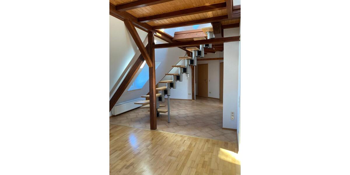 Dachgeschoßwohnung Elsteraue - 2 Zimmer, 60 m&sup2;, 360&euro; | Angebot:26690494