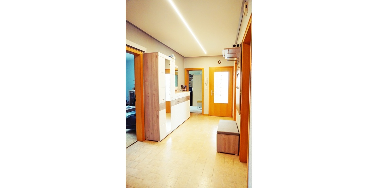 Gepflegtes 1-2 Fam. Haus, neuwertige Heizung, div. Renovierungen, Garten, Doppel-Garage, Terrasse, B - Einfamilienhaus Zierenberg Burghasungen | Angebot:26459788