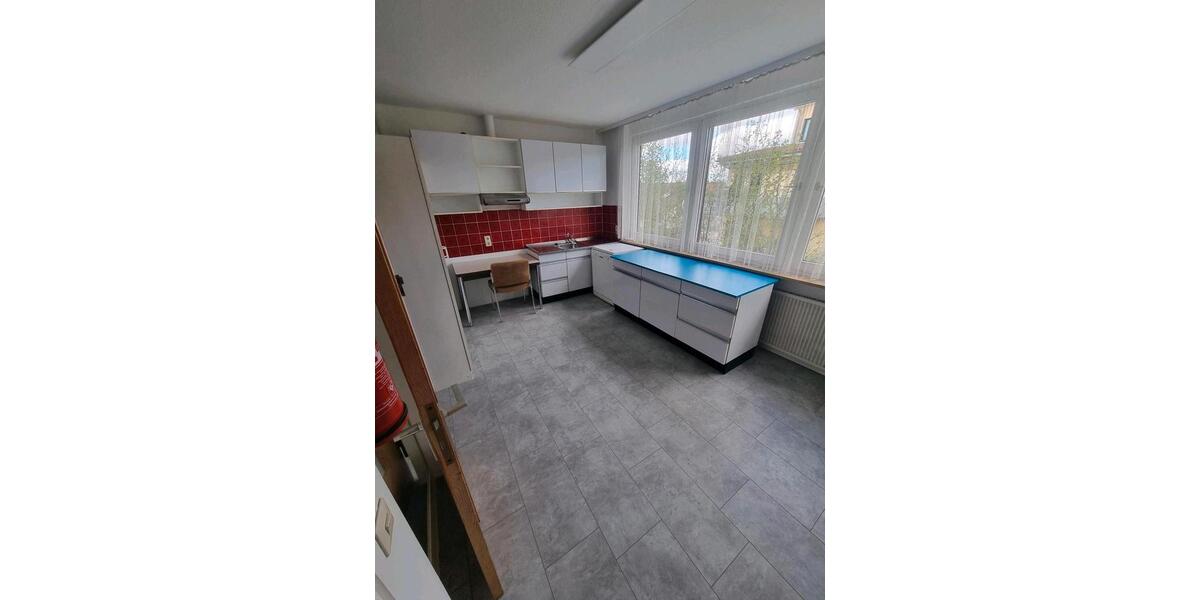 Erdgeschoßwohnung Höchberg - 5.5 Zimmer, 175 m&sup2;, 1.850&euro; | Angebot:26236110
