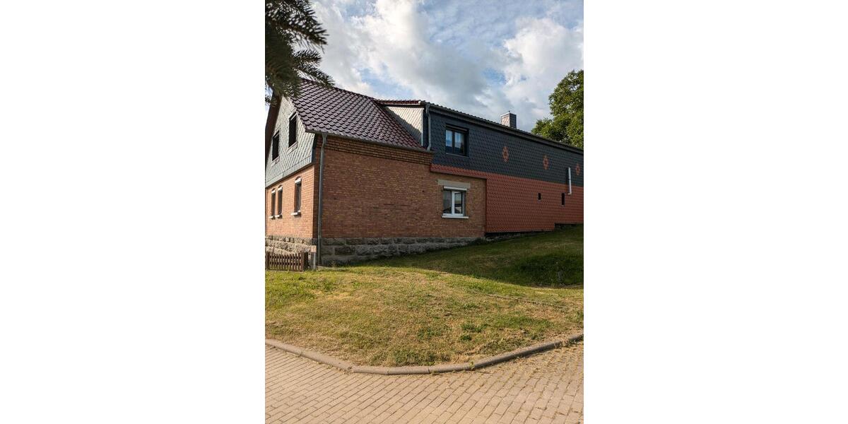 Wohnhaus für 2 Familien zu vermieten 9 zimmer