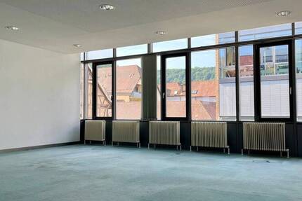 Gewerbeobjekt Künzelsau - 5 Zimmer, 197 m&sup2;, 1.576&euro; | Angebot:23971576